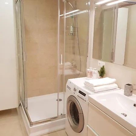 דירה New Center *